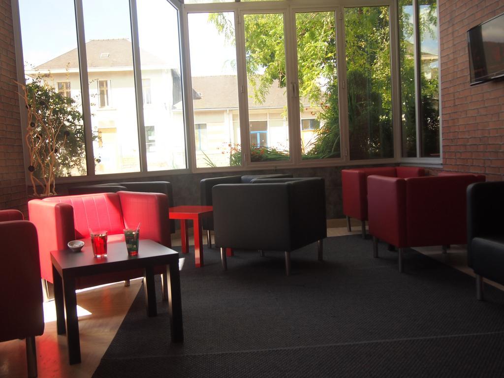 Comfort Hotel Rosporden Concarneau Bagian luar foto