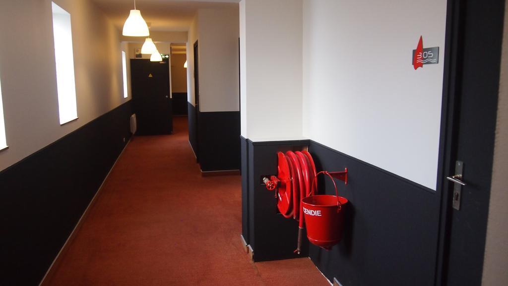 Comfort Hotel Rosporden Concarneau Bagian luar foto