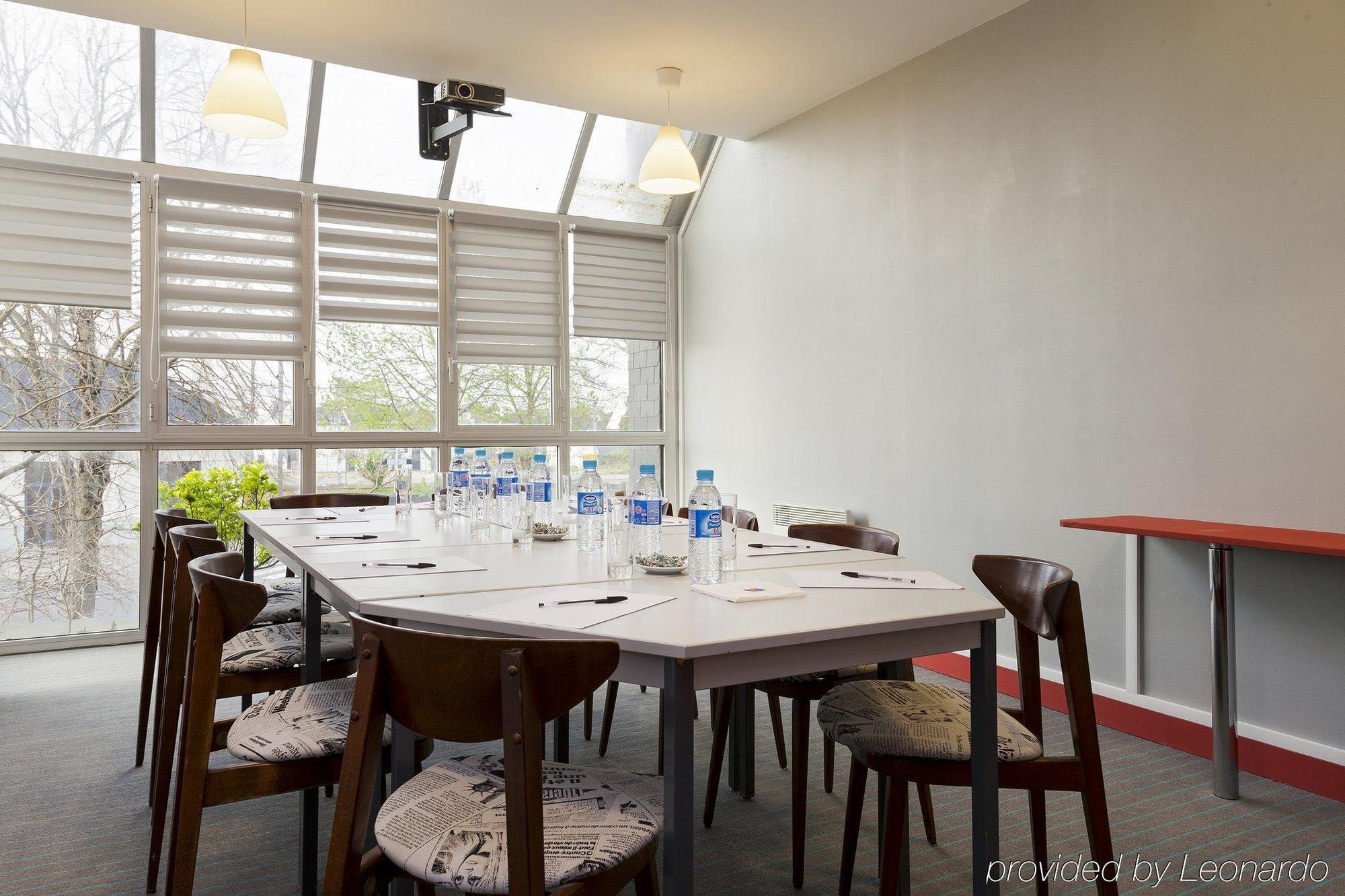 Comfort Hotel Rosporden Concarneau Bagian luar foto