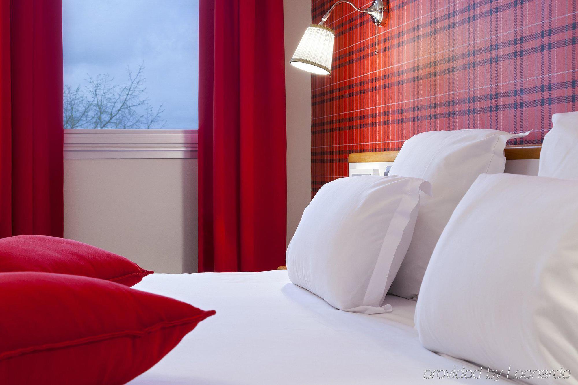Comfort Hotel Rosporden Concarneau Bagian luar foto