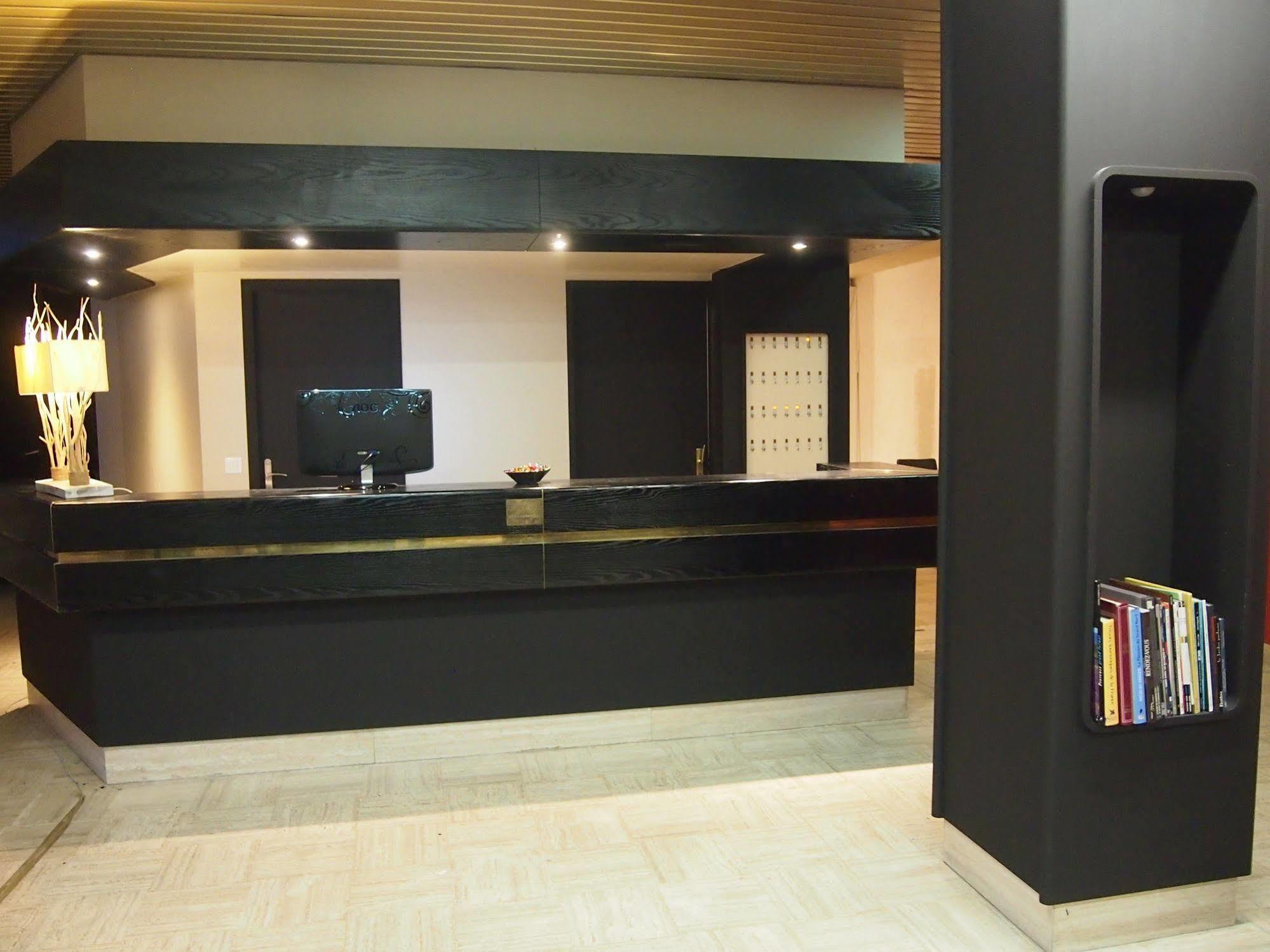 Comfort Hotel Rosporden Concarneau Bagian luar foto