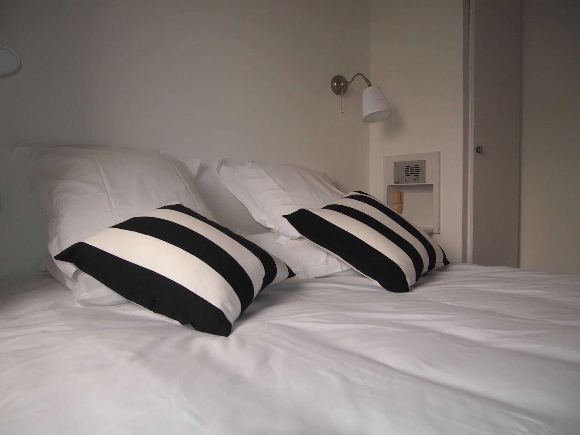 Comfort Hotel Rosporden Concarneau Bagian luar foto